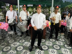 Nhạc Tây Phúng Điếu